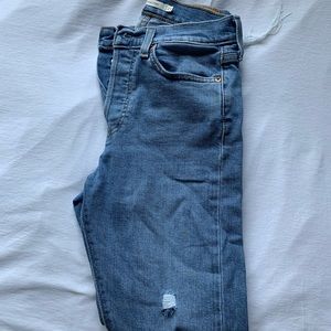 Levi’s Wedgie High-Rise Jeans